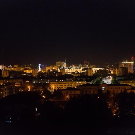 Panorama View Apartment 2Km To Palas Iasi Exterior photo