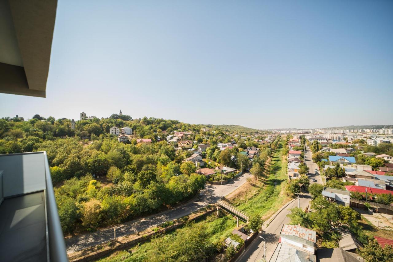 Panorama View Apartment 2Km To Palas Iasi Exterior photo