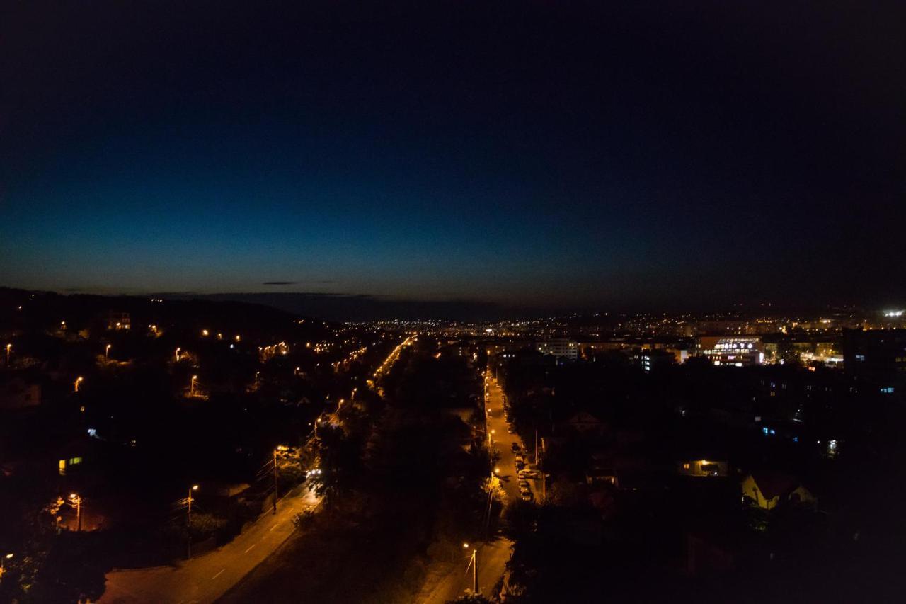 Panorama View Apartment 2Km To Palas Iasi Exterior photo